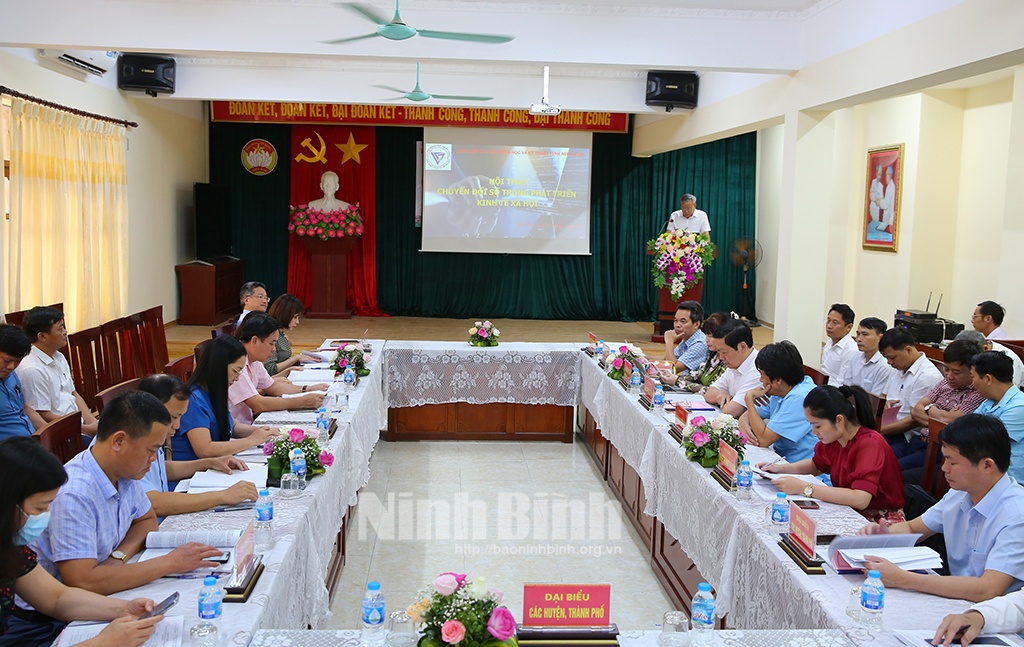 Hội thảo chuyển đổi số phát triển kinh tế - xã hội tỉnh Ninh Bình