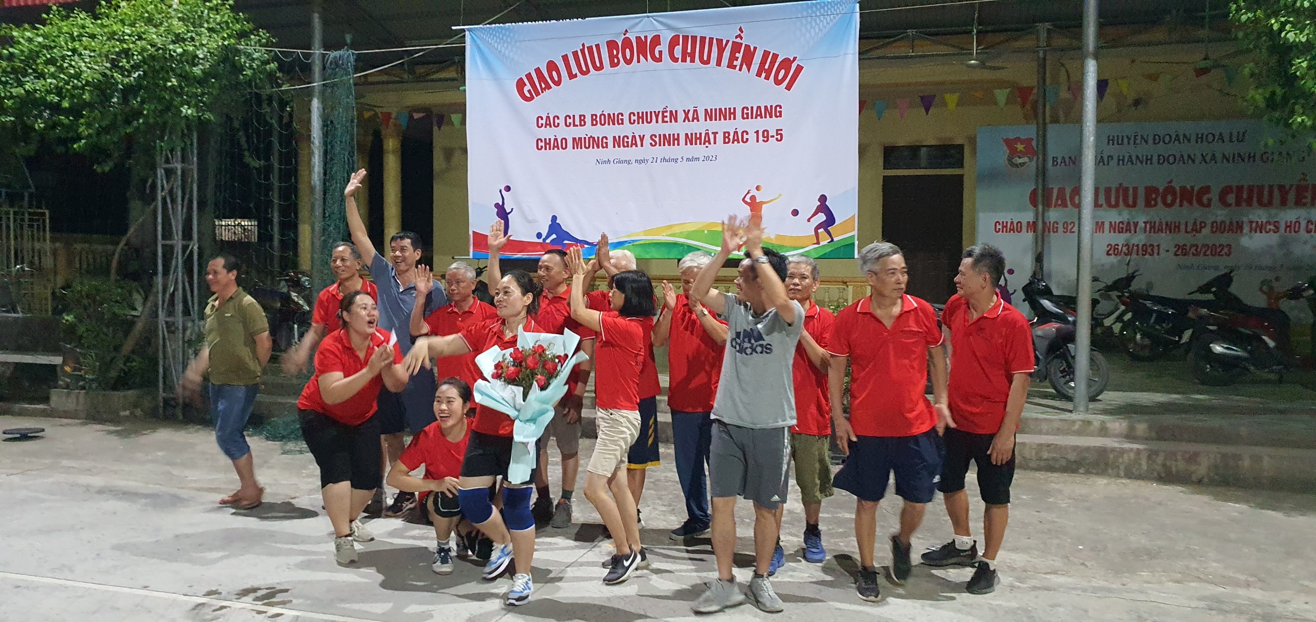 Ban văn hóa làng La Mai tổ chức giao hữu bóng chuyền hơi các CLB xã Ninh Giang