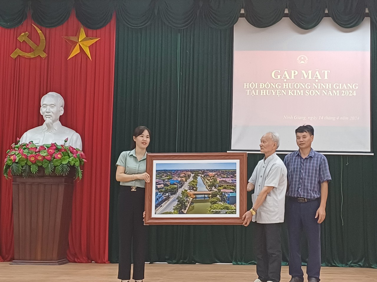 Gặp mặt Hội đồng hương xã Ninh Giang tại Kim Sơn